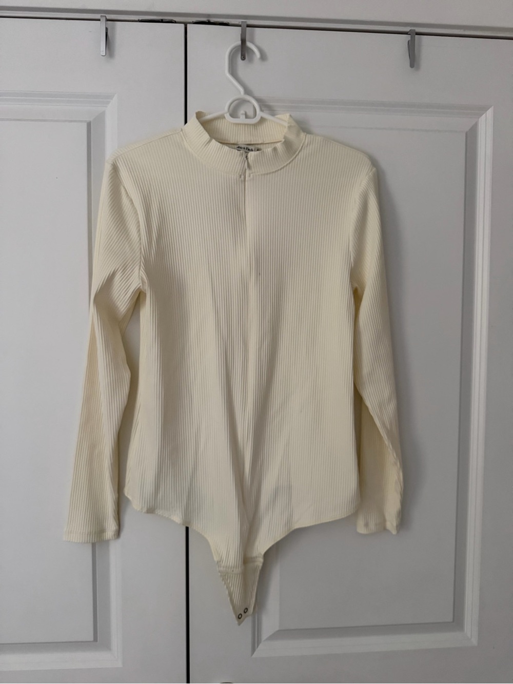 Abercrombie & Fitch Ribbed Cream Long-Sleeve Bodysuit